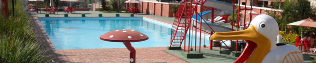 Piscinas com Toboagua